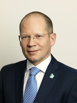 Dr. Andreas Botzlar