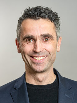 PD Dr. Peter Bobbert