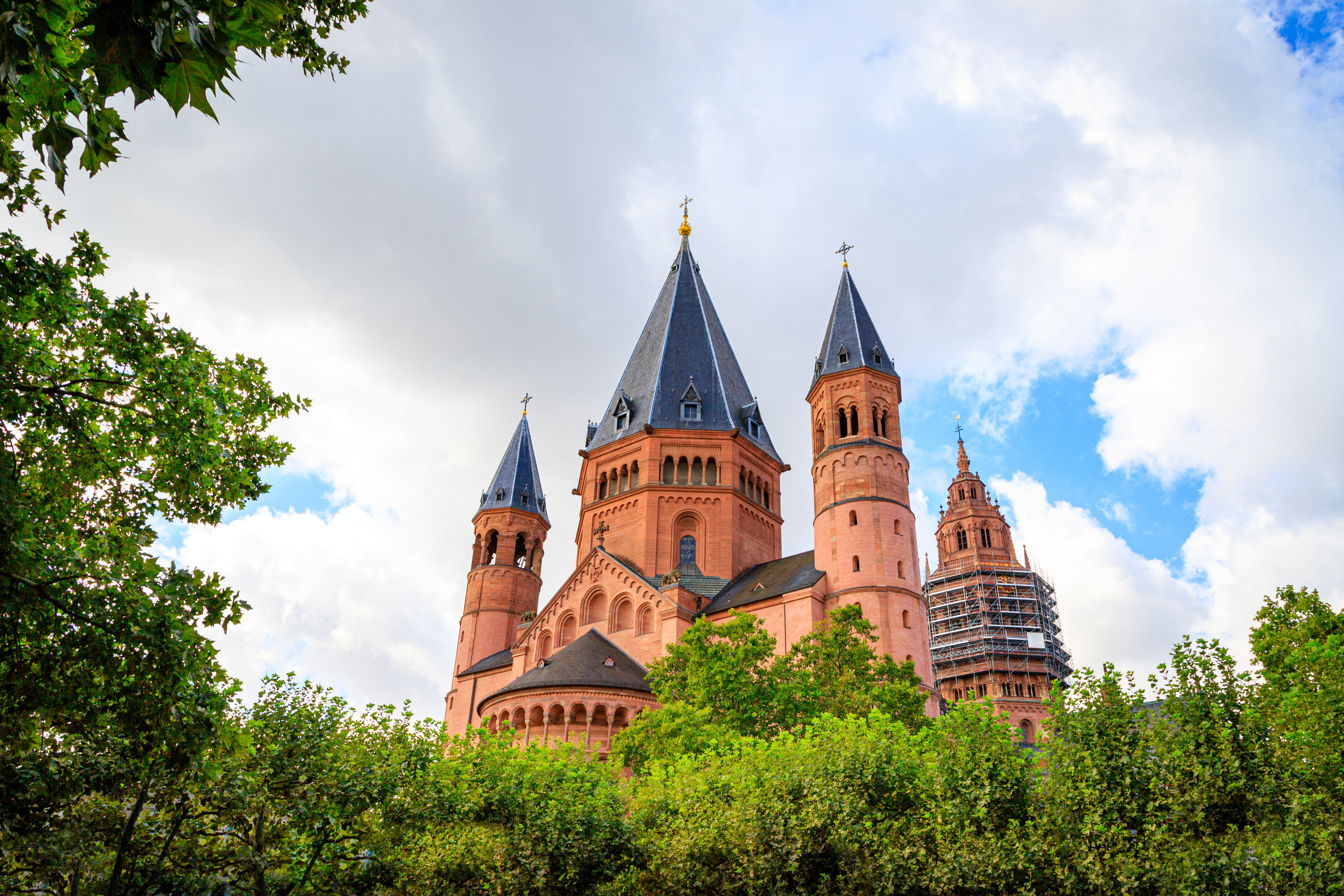The high cathedral "St. Martin zu Mainz", called "Mainzer Dom".